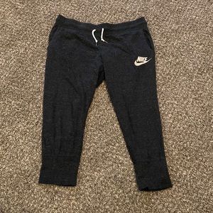 Nike capris
